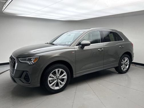 2025 Audi Q3 Premium 45 TFSI S line quattro Tiptronic