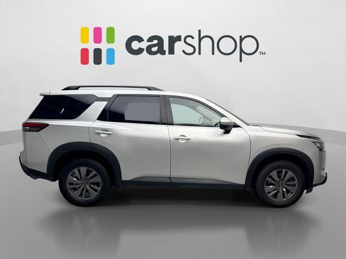 Brilliant Silver Metallic 2025 Nissan Pathfinder SV 4WD