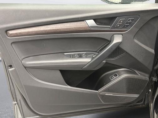 2024 Audi Q5 45 S line Premium Plus