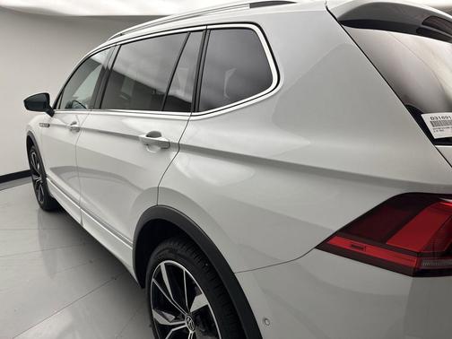 2022 Volkswagen Tiguan 2.0T SEL R-Line 4MOTION
