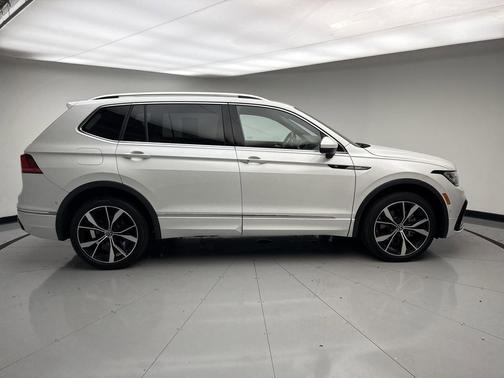 2022 Volkswagen Tiguan 2.0T SEL R-Line 4MOTION