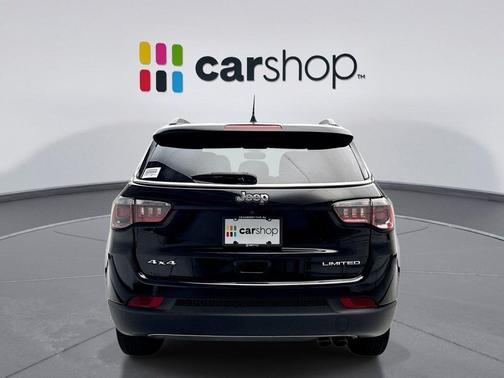 Diamond Black Crystal Pearlcoat 2018 Jeep Compass Limited