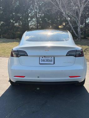 Pearl White Multi-Coat 2022 Tesla Model 3 Long Range