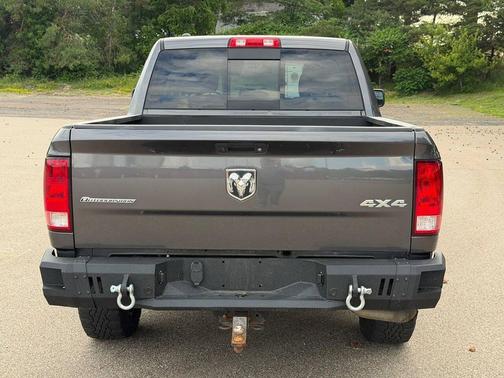 Granite Crystal Metallic Clear Coat 2017 RAM 1500 SLT