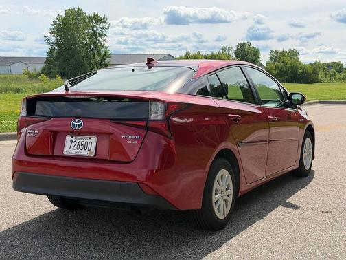 Supersonic Red 2019 Toyota Prius XLE