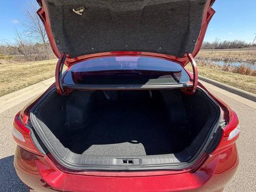 Cayenne Red 2016 Nissan Altima 2.5 SL