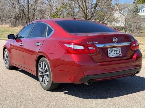 Cayenne Red 2016 Nissan Altima 2.5 SL
