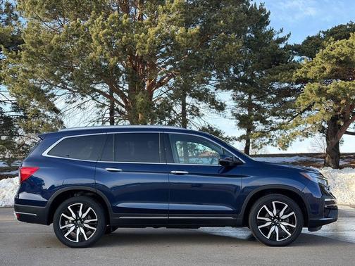 2020 Honda Pilot Touring 8-Passenger