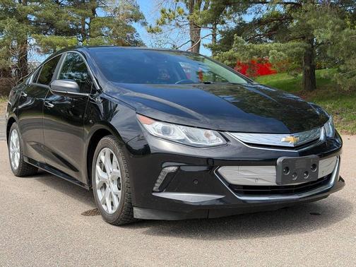 Mosaic Black Metallic 2017 Chevrolet Volt Premier