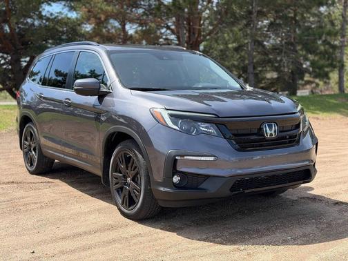 Modern Steel Metallic 2022 Honda Pilot AWD Special Edition