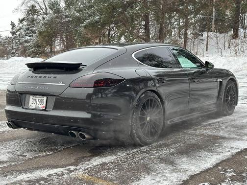 2012 Porsche Panamera 4
