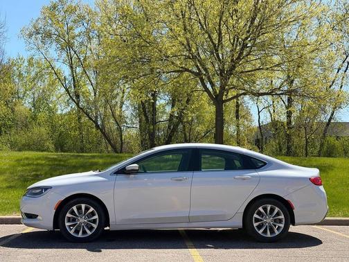 Bright White Clear Coat 2015 Chrysler 200 S