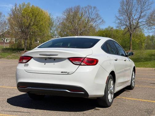 Bright White Clear Coat 2015 Chrysler 200 S