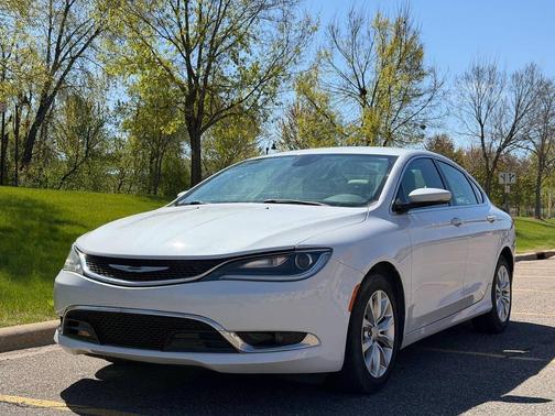 Bright White Clear Coat 2015 Chrysler 200 S