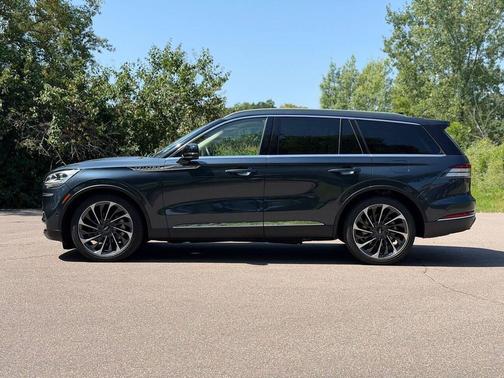 Flight Blue Metallic Clearcoat 2024 Lincoln Aviator Reserve AWD