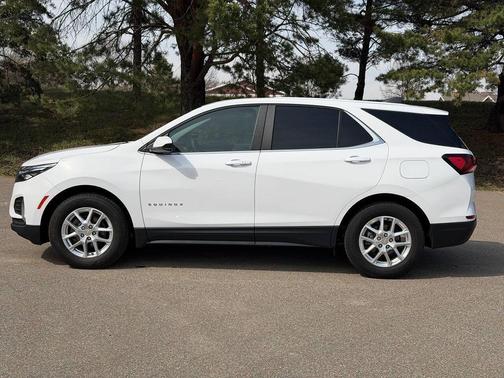 Summit White 2022 Chevrolet Equinox 1LT