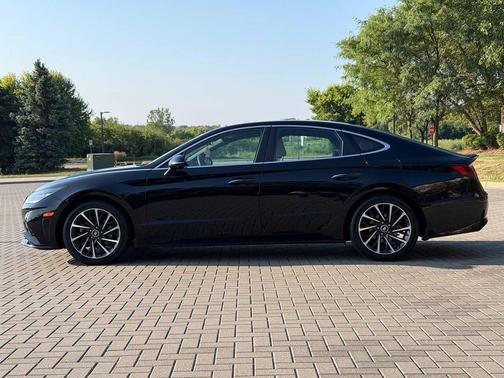 Onyx Black 2023 Hyundai SONATA Limited