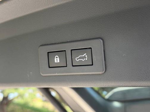Tungsten Metallic 2020 Subaru Ascent Limited 8-Passenger