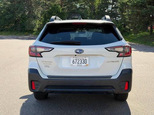 Crystal White Pearl 2021 Subaru Outback Premium