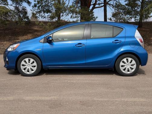 2014 Toyota Prius c Two
