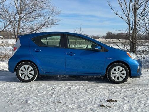 2014 Toyota Prius c Two