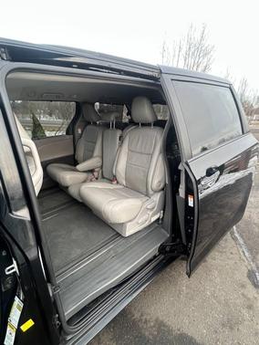 2017 Toyota Sienna XLE