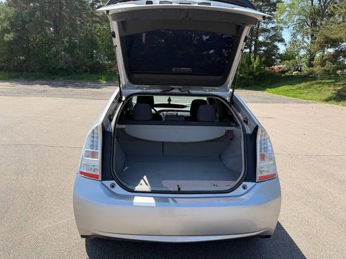 Classic Silver Metallic 2010 Toyota Prius One