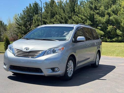 Silver Sky Metallic 2015 Toyota Sienna XLE
