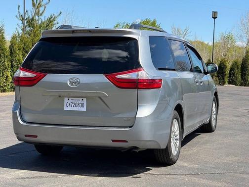 Silver Sky Metallic 2015 Toyota Sienna XLE