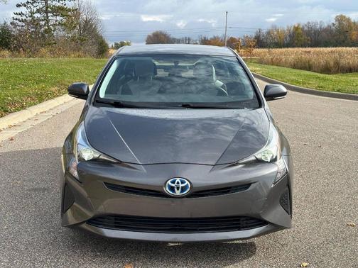 2016 Toyota Prius Two