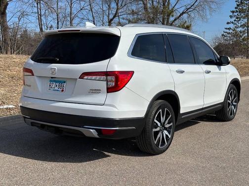 2021 Honda Pilot Touring 8-Passenger