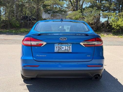 Blue 2019 Ford Fusion SE