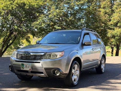 Steel Silver Metallic 2010 Subaru Forester 2.5 X Limited