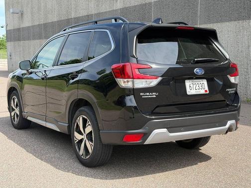 Crystal Black Silica 2021 Subaru Forester Touring