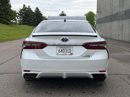 Midnight Black Metallic 2024 Toyota Camry Hybrid SE