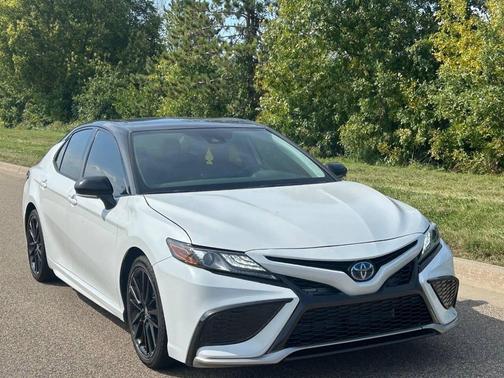 Midnight Black Metallic 2024 Toyota Camry Hybrid SE