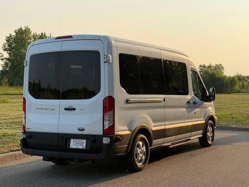 Oxford White 2017 Ford Transit-350 XLT