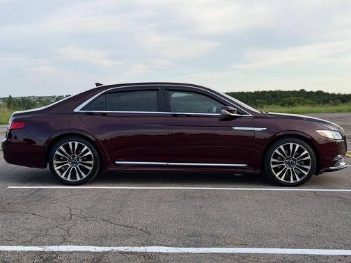 Burgundy Velvet Tinted Clearcoat 2019 Lincoln Continental Select