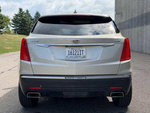 Bronze Dune Metallic 2017 Cadillac XT5 Luxury