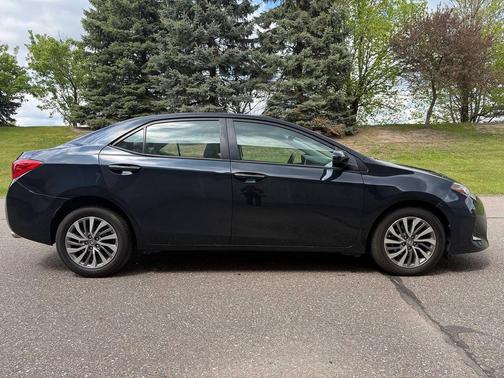 Black Sand Pearl 2017 Toyota Corolla XLE