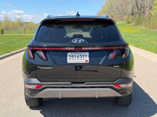 Black Pearl 2024 Hyundai TUCSON Limited