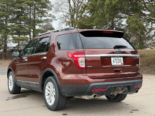 Ruby Red Metallic Tinted Clearcoat 2015 Ford Explorer XLT