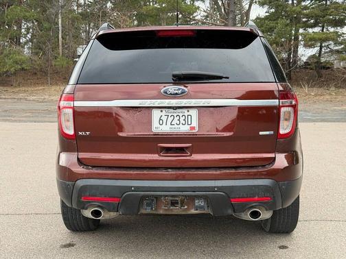 Ruby Red Metallic Tinted Clearcoat 2015 Ford Explorer XLT