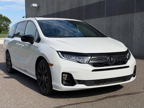 Platinum White Pearl 2025 Honda Odyssey Sport-L