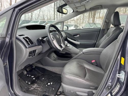 2010 Toyota Prius III