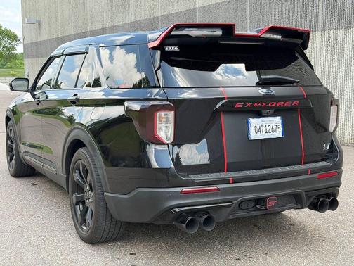 Agate Black Metallic 2022 Ford Explorer ST