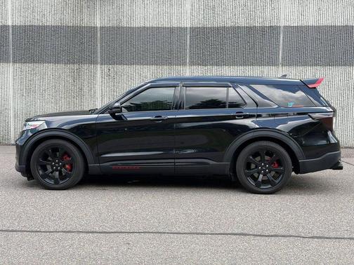 Agate Black Metallic 2022 Ford Explorer ST