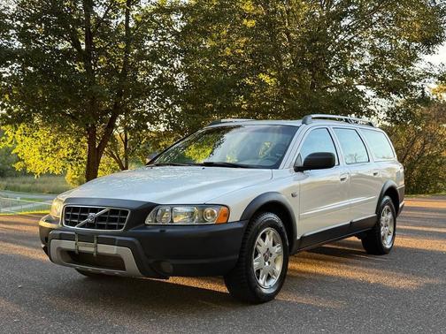 Ice White 2005 Volvo XC70 Base AWD 4dr Turbo Wagon
