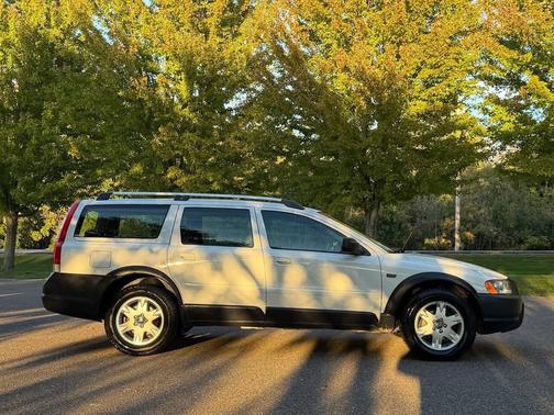 Ice White 2005 Volvo XC70 Base AWD 4dr Turbo Wagon