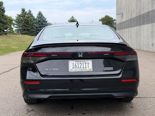 Crystal Black Pearl 2024 Honda Accord Hybrid Sport